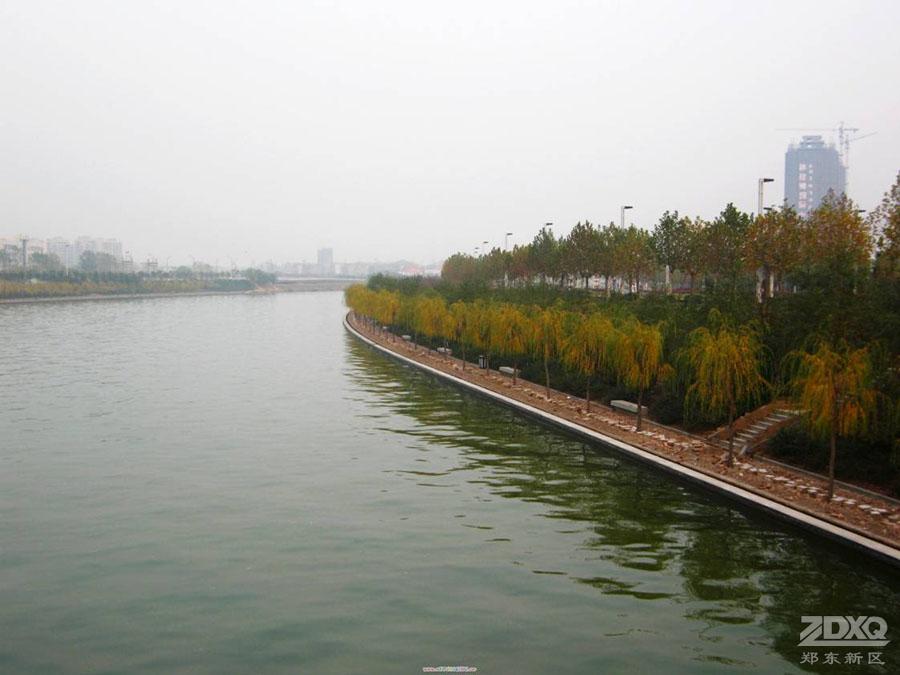 郑东新区东西运河实景